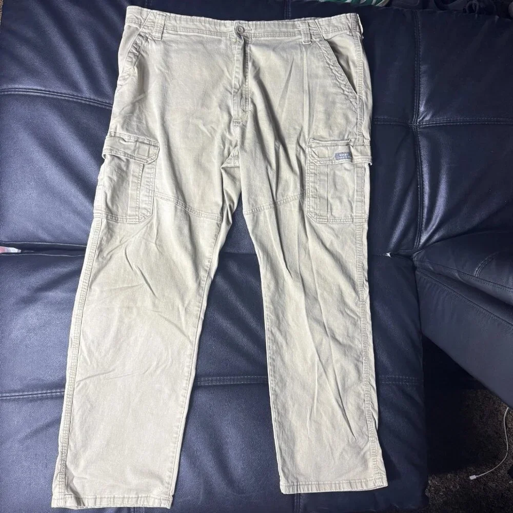 Wrangler Men's‎ Cargo Pants Beige Relaxed Fit Flat Front Outdoor Size 42x32